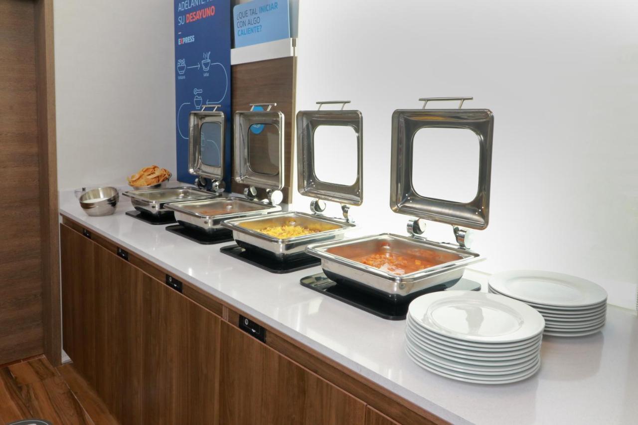 Holiday Inn Express - Monterrey - Fundidora By Ihg Esterno foto