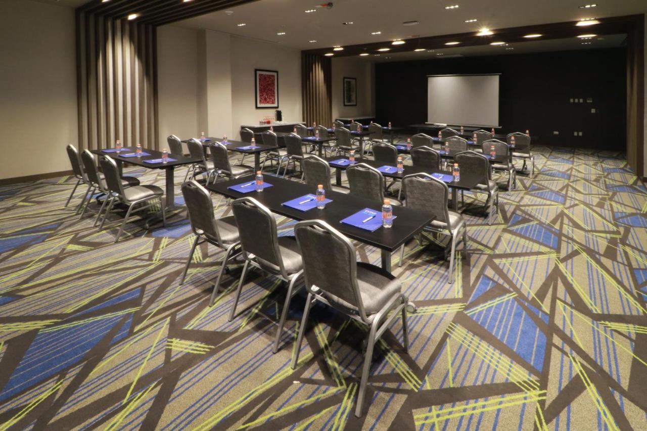 Holiday Inn Express - Monterrey - Fundidora By Ihg Esterno foto